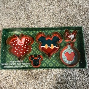 Disney Mickey Mouse Christmas cookie cutter set